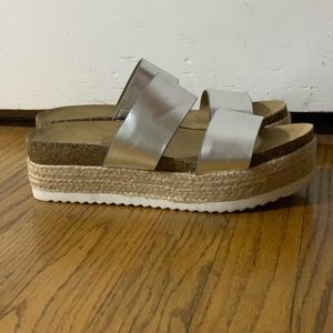 Platform sandals